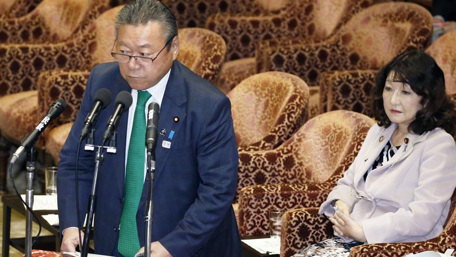 2018-11-15T042252Z_1894187520_RC13AEE66300_RTRMADP_3_JAPAN-OLYMPICS-CYBERSECURITY-MINISTER