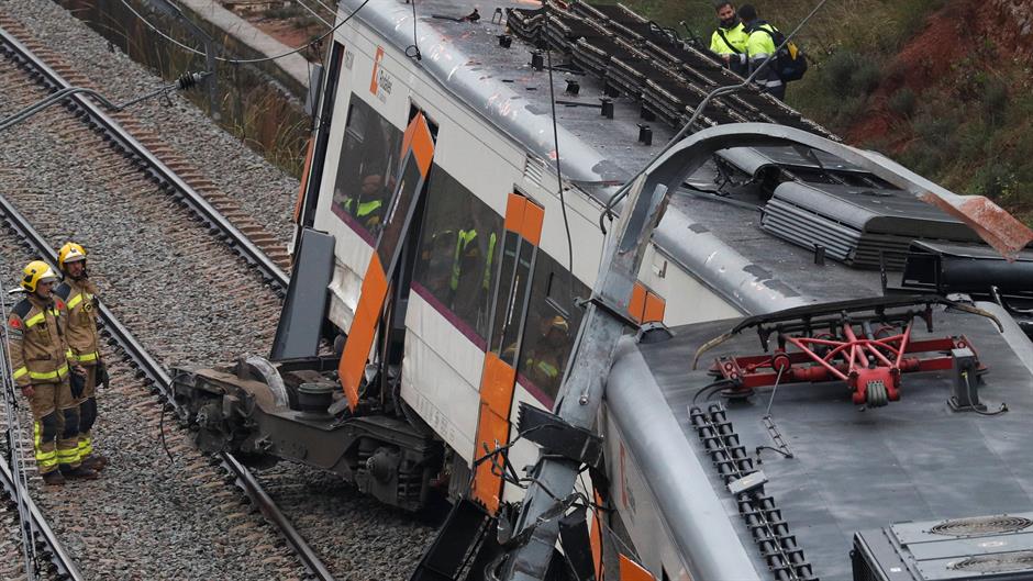 2018-11-20T090235Z_1902171258_RC18D2F2A2C0_RTRMADP_3_SPAIN-TRAIN