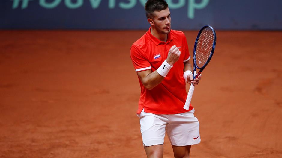 2018-11-23T140838Z_131625730_RC1988DDAC40_RTRMADP_3_TENNIS-DAVISCUP-FINAL