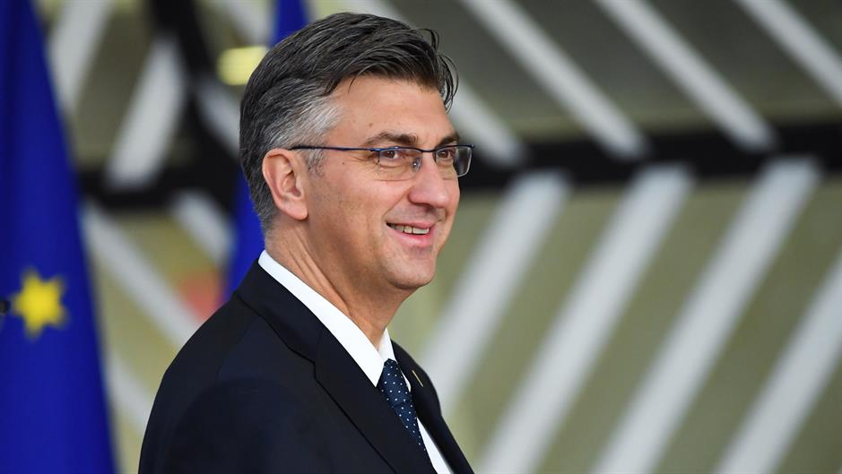 2018-11-25T090151Z_143635244_RC1251DDA410_RTRMADP_3_BRITAIN-EU