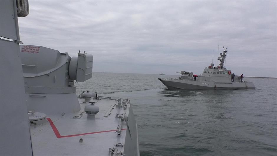 2018-11-25T212300Z_879028468_RC18909F39E0_RTRMADP_3_UKRAINE-CRISIS-RUSSIA