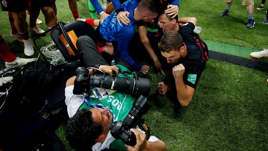 2018-11-27T131124Z_2097358330_RC1FEB567640_RTRMADP_3_GLOBAL-POY