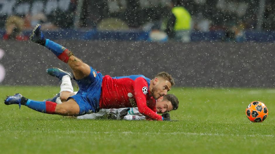 2018-11-27T192538Z_96367114_RC1F520EA1E0_RTRMADP_3_SOCCER-CHAMPIONS-CSK-VPL