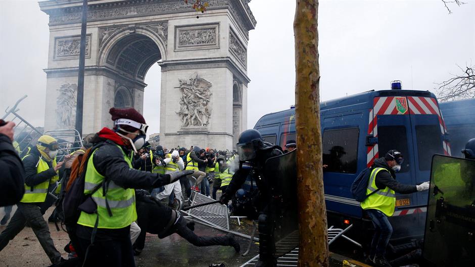 2018-12-01t105130z-320064796-rc11a8a32410-rtrmadp-3-france-protests-157446.jpeg