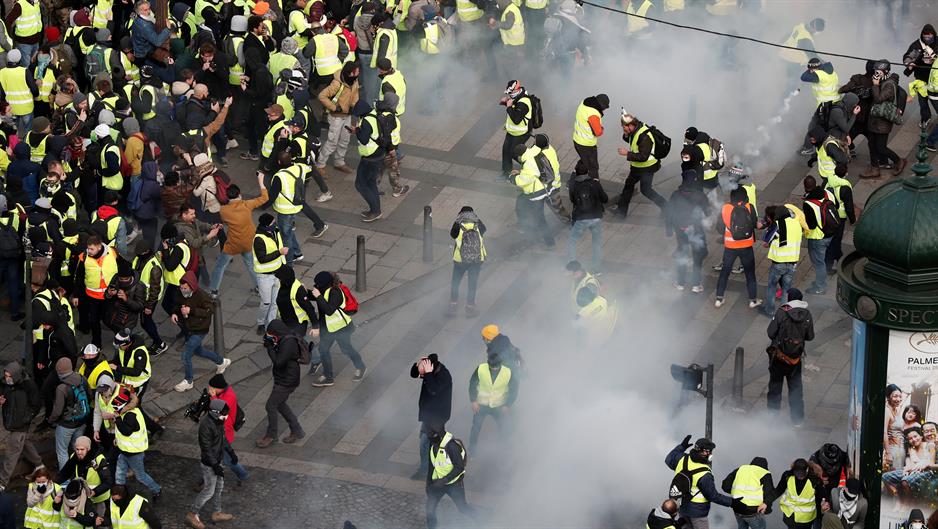 2018-12-08T111845Z_561637670_RC1B18977150_RTRMADP_3_FRANCE-PROTESTS
