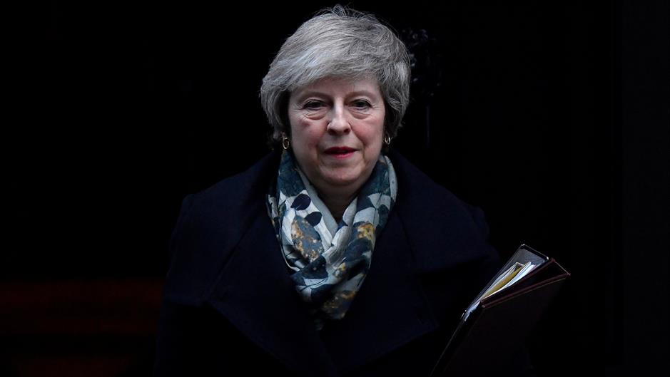 2018-12-17T162939Z_1190097214_RC17C8EC9010_RTRMADP_3_BRITAIN-EU