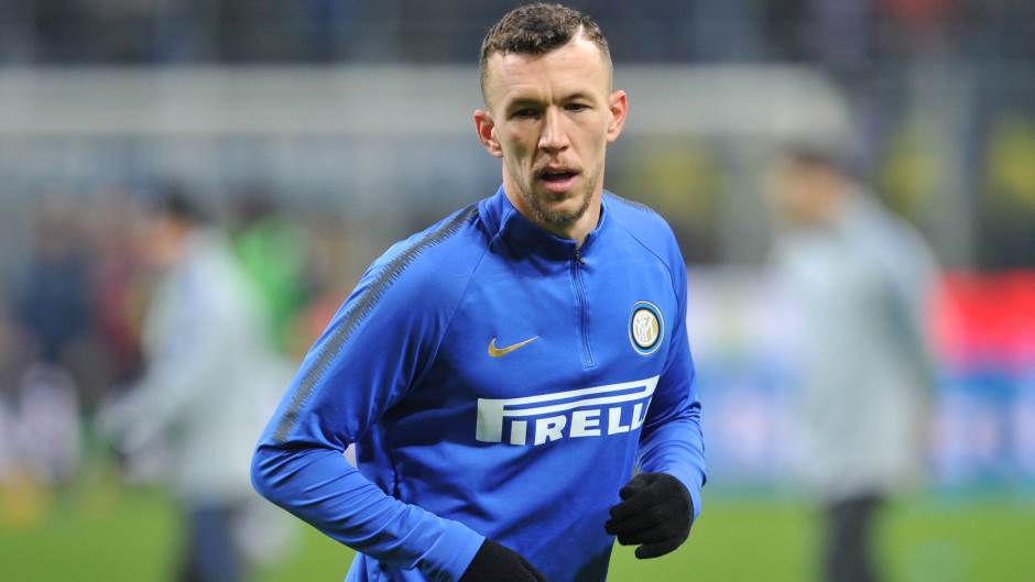 2019-02-03T164546Z_191463529_RC1E29A6F670_RTRMADP_3_SOCCER-ITALY-INT-BGN