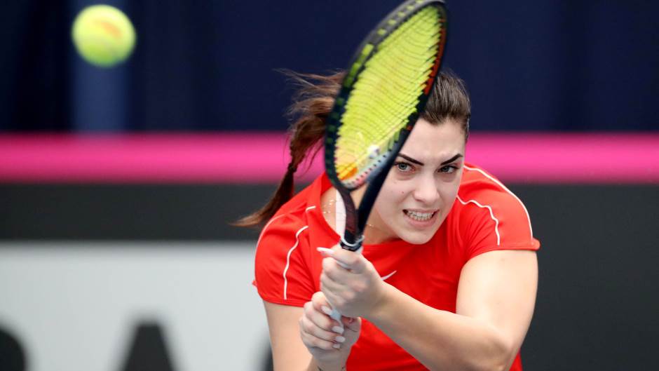 2019-02-07T112223Z_1174182318_RC13A7590BE0_RTRMADP_3_TENNIS-FEDCUP