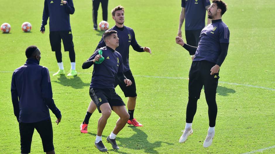 2019-02-19T120833Z_718800286_RC1483FAB060_RTRMADP_3_SOCCER-CHAMPIONS-ATM-JUV-PREVIEW