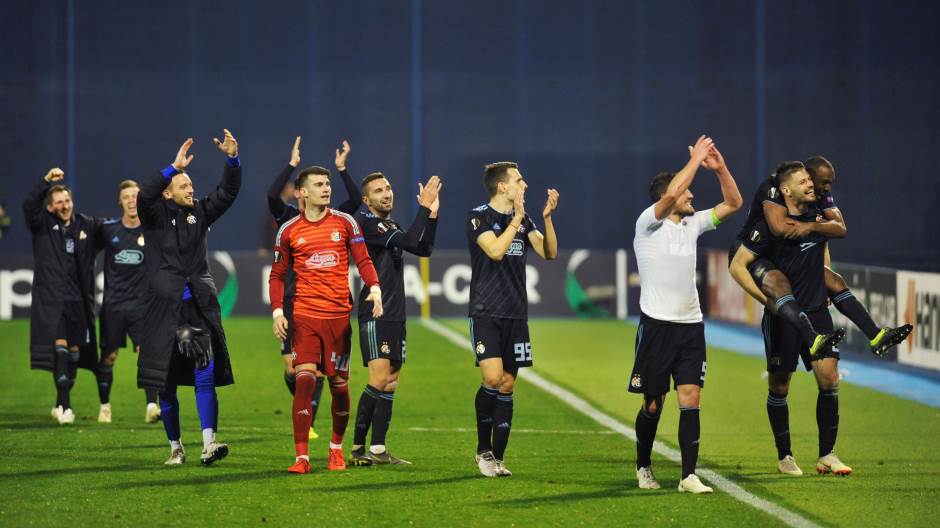 2019-02-21T200404Z_852926608_RC1421603030_RTRMADP_3_SOCCER-EUROPA-DZA-VPL