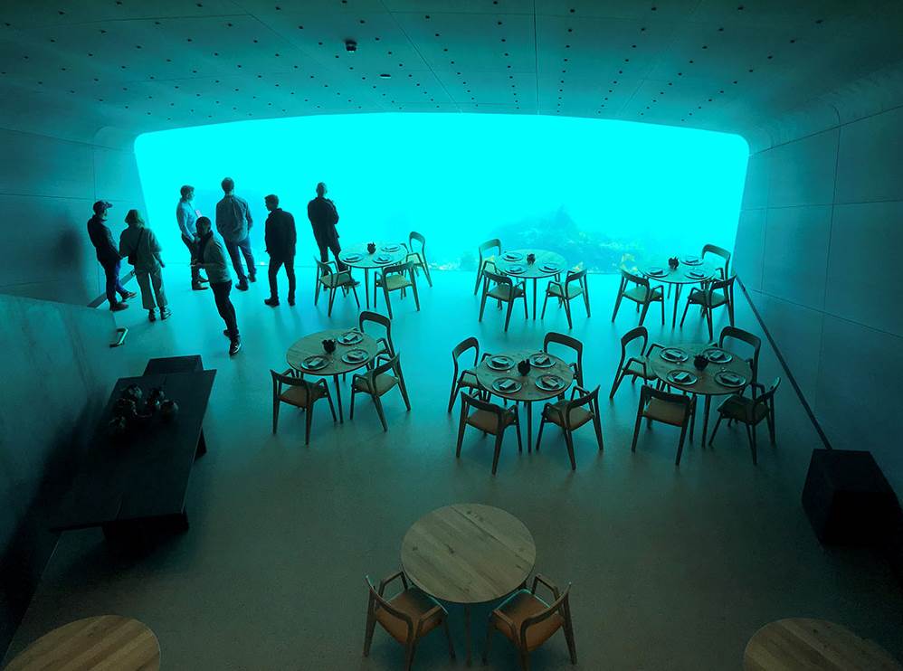 2019-03-20T071408Z_1805062064_RC139F343180_RTRMADP_3_NORWAY-RESTAURANT-UNDERWATER