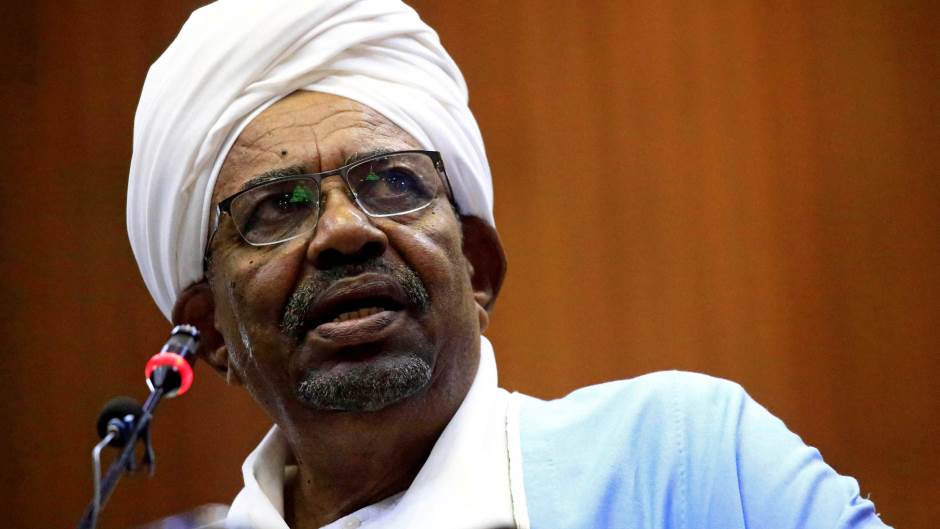 2019-04-07T110450Z_364146046_RC12AF5B20D0_RTRMADP_3_SUDAN-PROTESTS