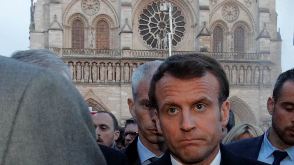 2019-04-15T192146Z_2036536649_RC186271D680_RTRMADP_3_FRANCE-NOTREDAME-MACRON