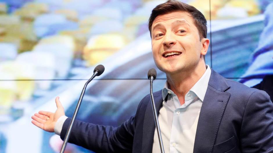 2019-04-21T173848Z_1768843974_RC142933B740_RTRMADP_3_UKRAINE-ELECTION-ZELENSKIY-REAX