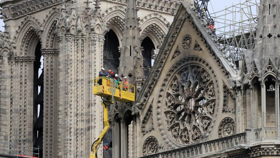 2019-04-23T112756Z_76007457_RC173CB008B0_RTRMADP_3_FRANCE-NOTREDAME