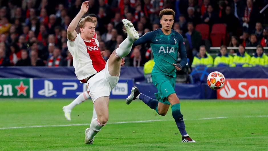 2019-05-08T202153Z_1423327015_RC19D721F600_RTRMADP_3_SOCCER-CHAMPIONS-AJA-TOT