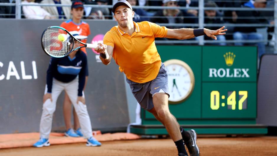 2019-05-16T173122Z_1845577253_RC1B296362E0_RTRMADP_3_TENNIS-ROME