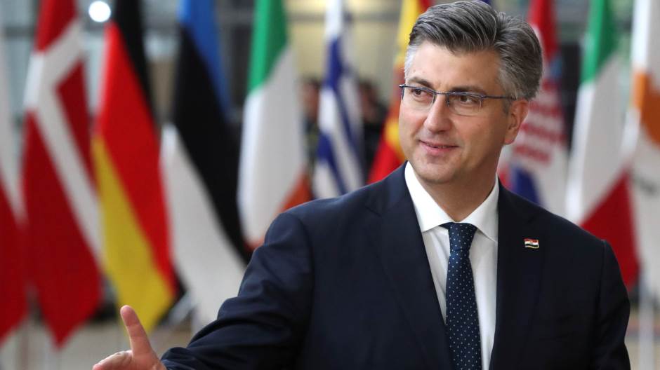 2019-06-20T124758Z_407822396_RC1653177A90_RTRMADP_3_EU-SUMMIT