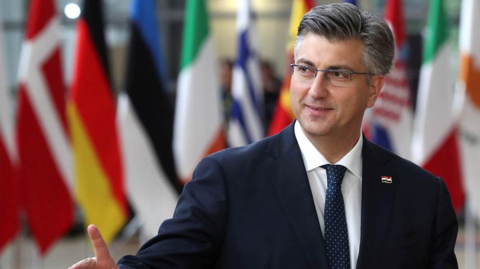 2019-06-20T124758Z_407822396_RC1653177A90_RTRMADP_3_EU-SUMMIT