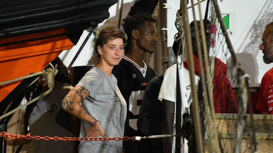 2019-08-20T220634Z_328895683_RC1B488EA490_RTRMADP_3_EUROPE-MIGRANTS-ITALY