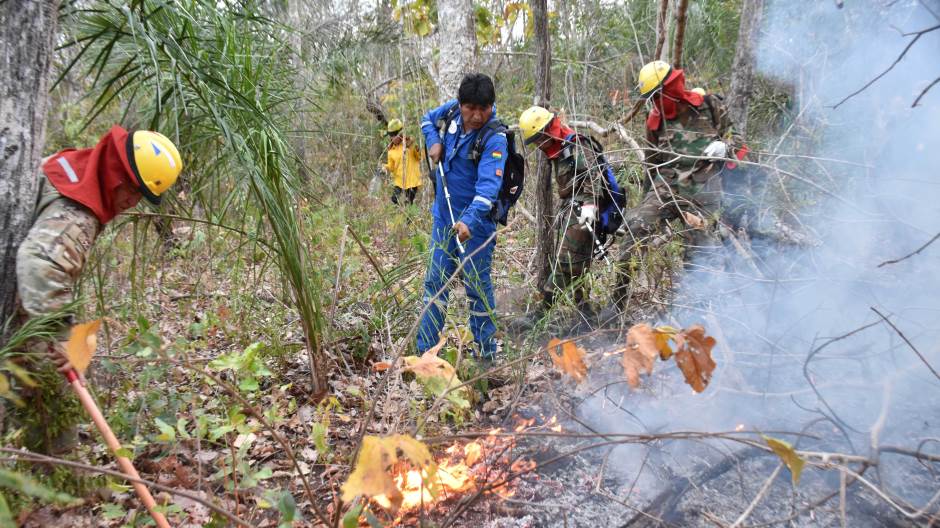 2019-08-29T114156Z_1424446471_RC1B8FDBAF80_RTRMADP_3_BOLIVIA-WILDFIRES