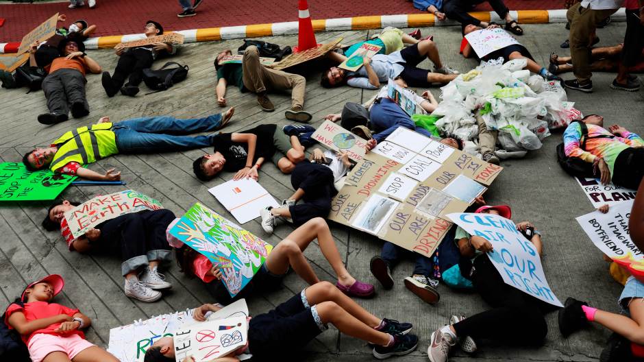 2019-09-20t053049z-1066886245-rc1b8937a8f0-rtrmadp-3-climate-change-strike-thailand-196339.jpeg