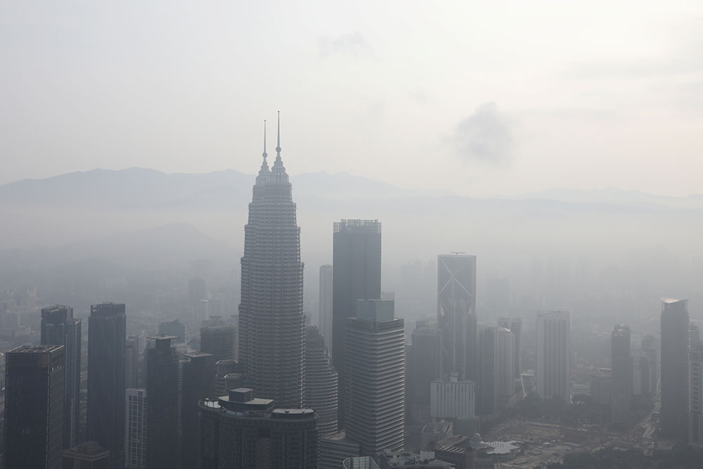 2019-09-26T031010Z_1666217268_RC1C20837D00_RTRMADP_3_SOUTHEASTASIA-HAZE