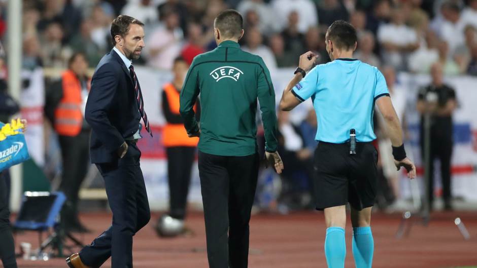 2019-10-15T092428Z_75824331_RC176873C5B0_RTRMADP_3_SOCCER-EURO-BGR-ENG-REPORT