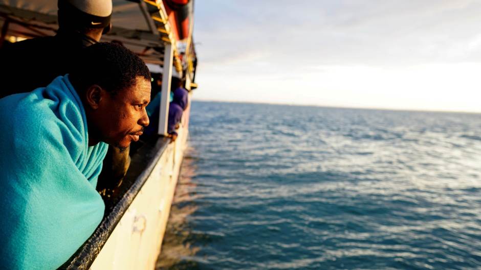 2019-12-04T170800Z_1873503229_RC2HOD9BIP20_RTRMADP_3_ITALY-MIGRANTS-TRANSFERS