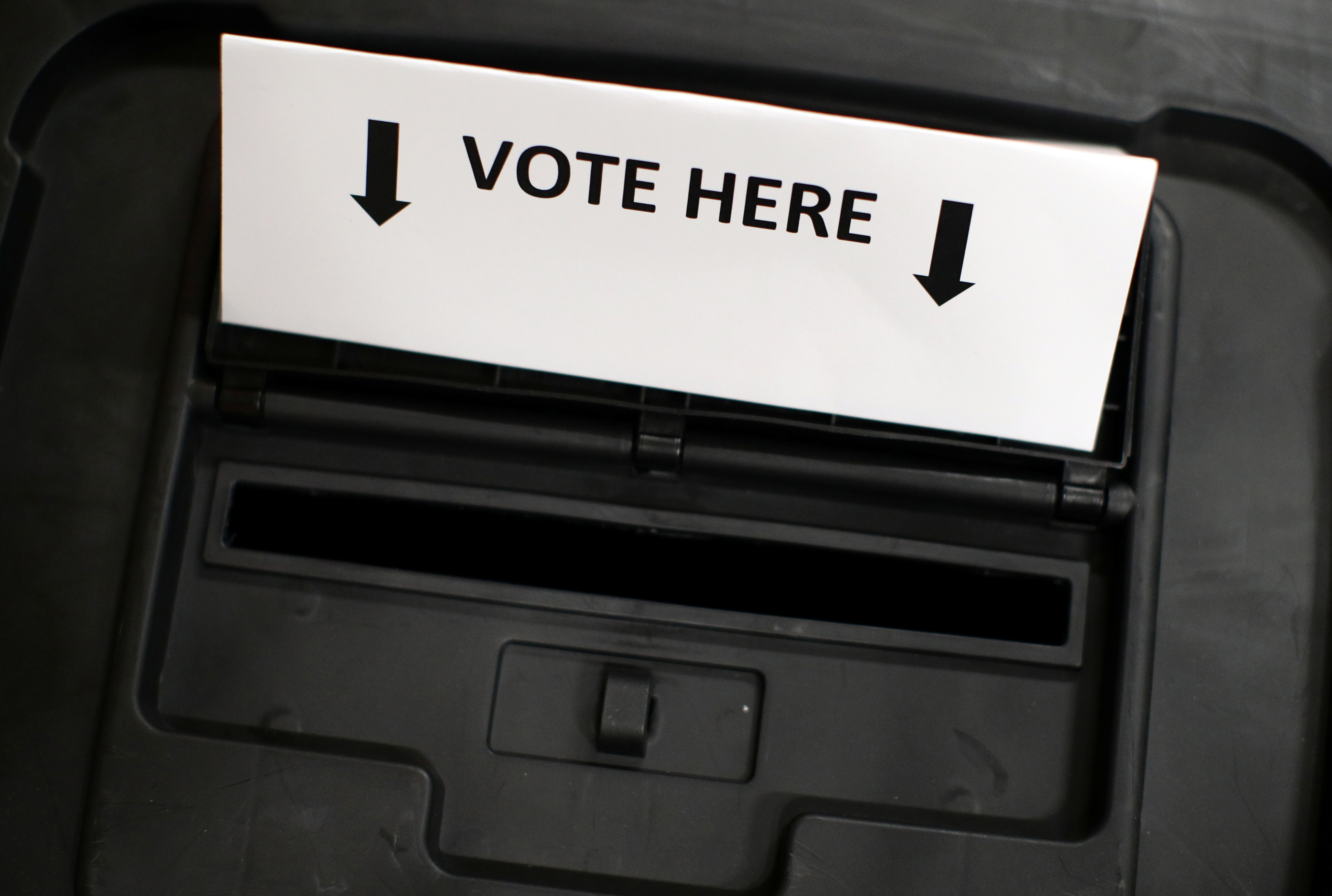 2019-12-12T065052Z_652207685_RC2ITD9MSAIS_RTRMADP_3_BRITAIN-ELECTION