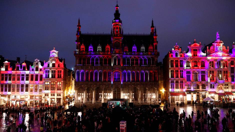 2020-01-30T171043Z_13500412_RC2HQE9QFZEO_RTRMADP_3_BRITAIN-EU-PARTIES