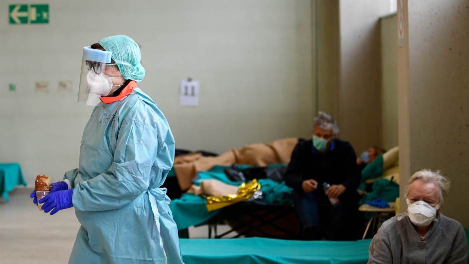 2020-03-14T161858Z_1616505798_RC2SJF9MG7DT_RTRMADP_3_HEALTH-CORONAVIRUS-ITALY-WHATSAPP