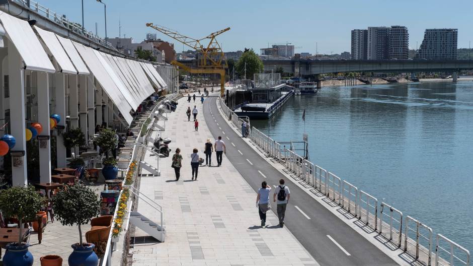 2020-05-14T122849Z_576447021_RC2COG9WAC1A_RTRMADP_3_HEALTH-CORONAVIRUS-SERBIA-TOURISM