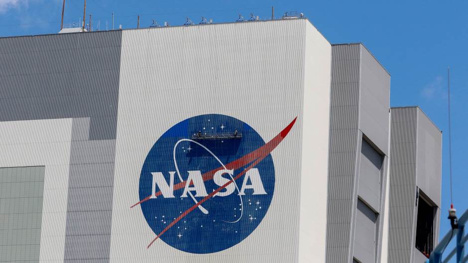 2020-05-19T184848Z_1910052064_RC2URG9REX93_RTRMADP_3_SPACE-EXPLORATION-SPACEX-LAUNCH