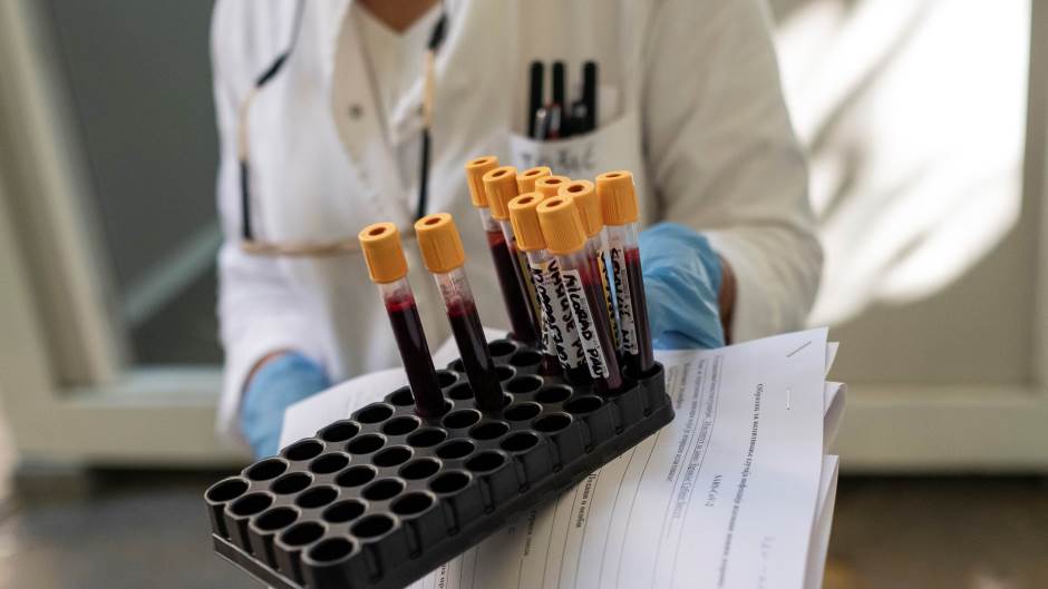 2020-06-26T000000Z_1936063302_RC20HH9KDSQK_RTRMADP_3_HEALTH-CORONAVIRUS-CASES