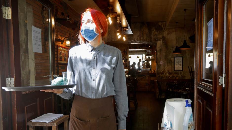 2020-06-26T000000Z_253023862_RC2ZGH93YGST_RTRMADP_3_HEALTH-CORONAVIRUS-MONTENEGRO