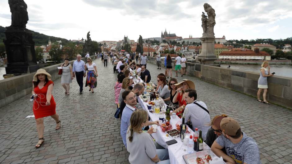 2020-06-30T171357Z_247318532_RC2TJH9RWSXE_RTRMADP_3_CZECH-TABLE