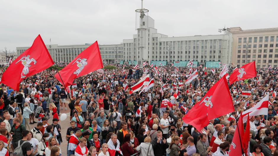 2020-08-23T130250Z_2002247217_RC2PJI9N5XNV_RTRMADP_3_BELARUS-ELECTION-PROTESTS