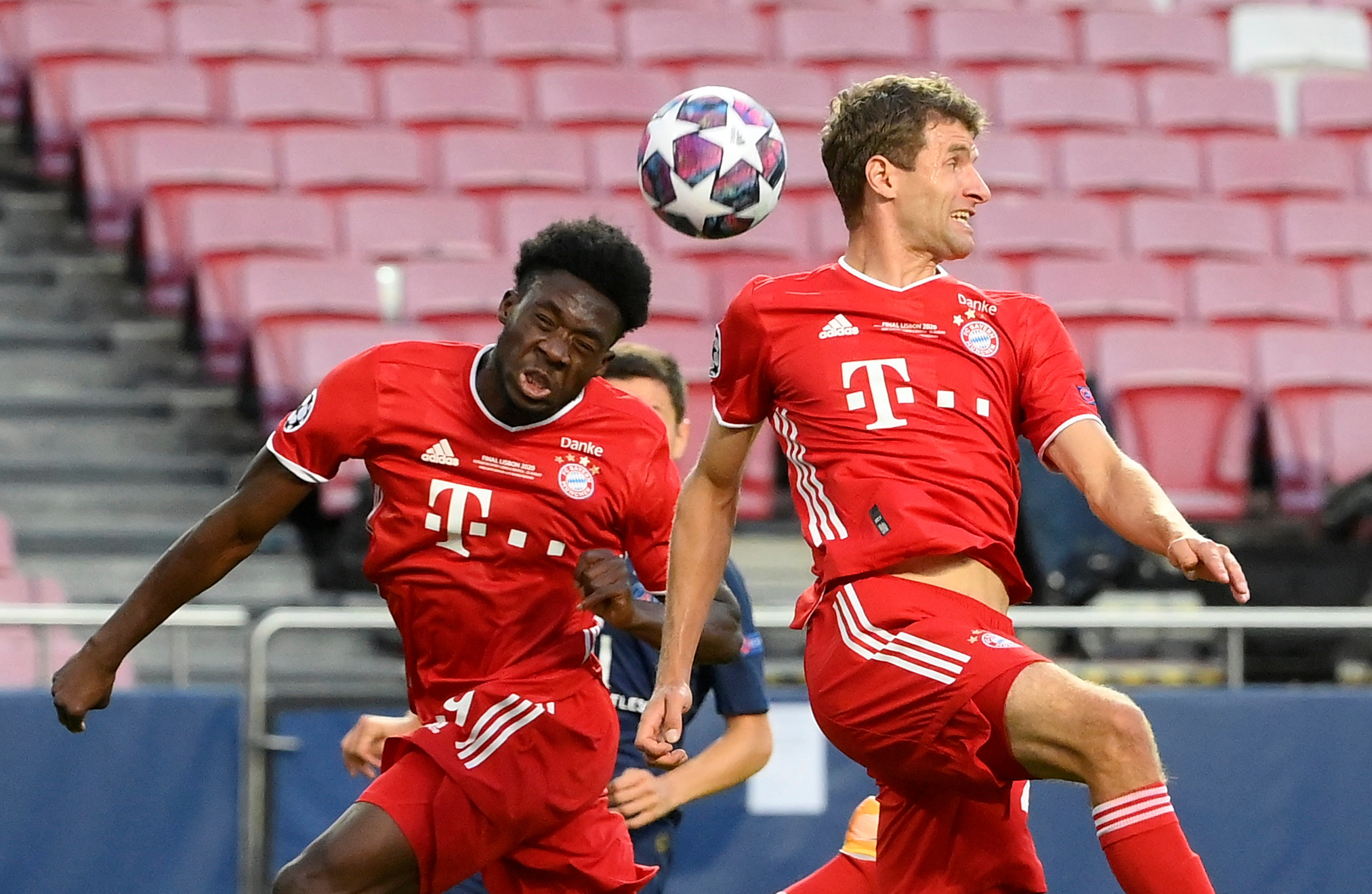 2020-08-23T191302Z_480976128_RC2VJI9HIHY4_RTRMADP_3_SOCCER-CHAMPIONS-BAY-PSG-REPORT