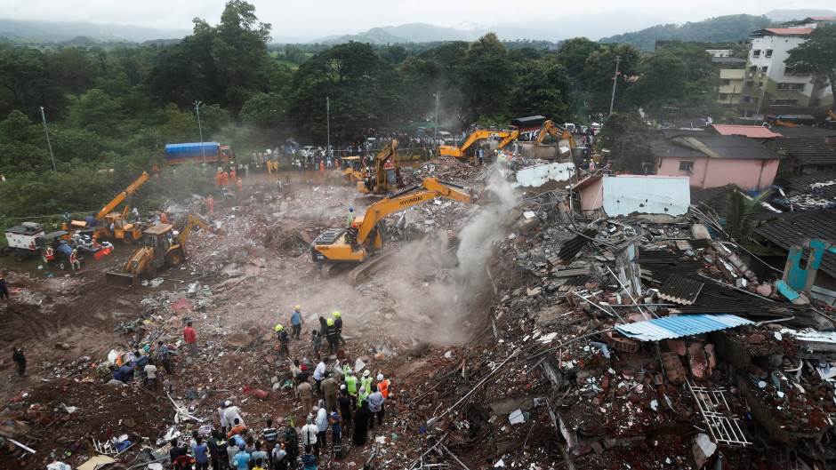 2020-08-25T040109Z_203233180_RC2SKI9LY6YV_RTRMADP_3_INDIA-COLLAPSE