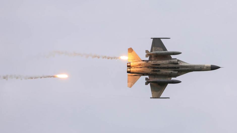 2020-09-17T003049Z_1031791956_RC200J9IPMWF_RTRMADP_3_TAIWAN-CHINA-SECURITY