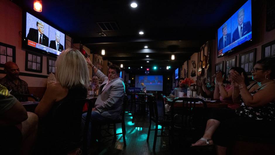 2020-09-30T022229Z_1077831530_RC2Q8J960BND_RTRMADP_3_USA-ELECTION-DEBATE