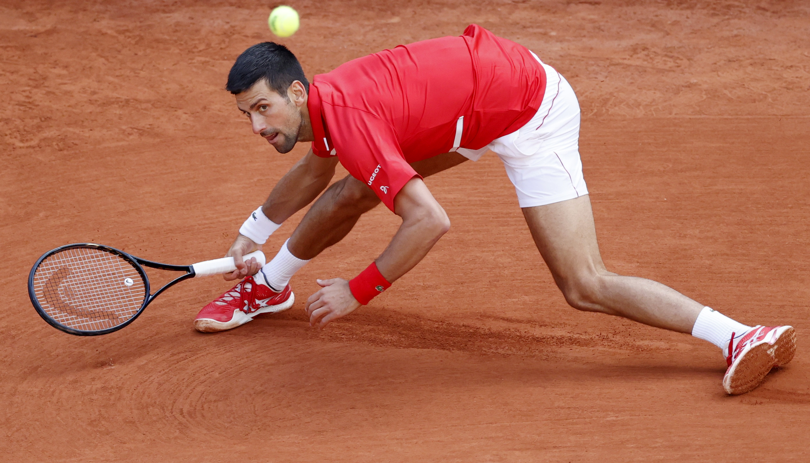 2020-10-01T131554Z_1178177065_UP1EGA110UIO7_RTRMADP_3_TENNIS-FRENCHOPEN