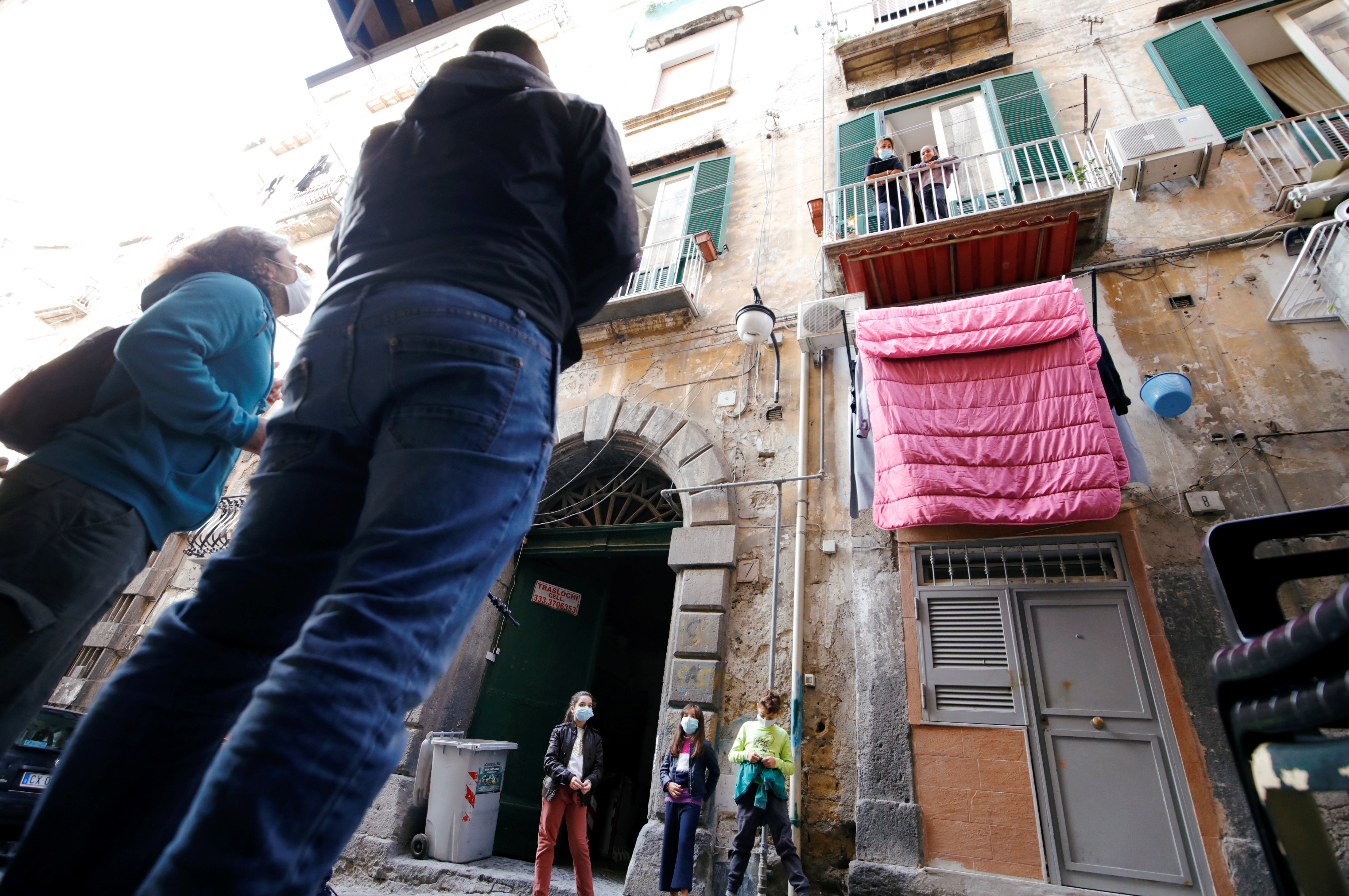 2020-10-21T101254Z_1569929265_RC2YMJ9ZN25T_RTRMADP_3_HEALTH-CORONAVIRUS-ITALY-TEACHER