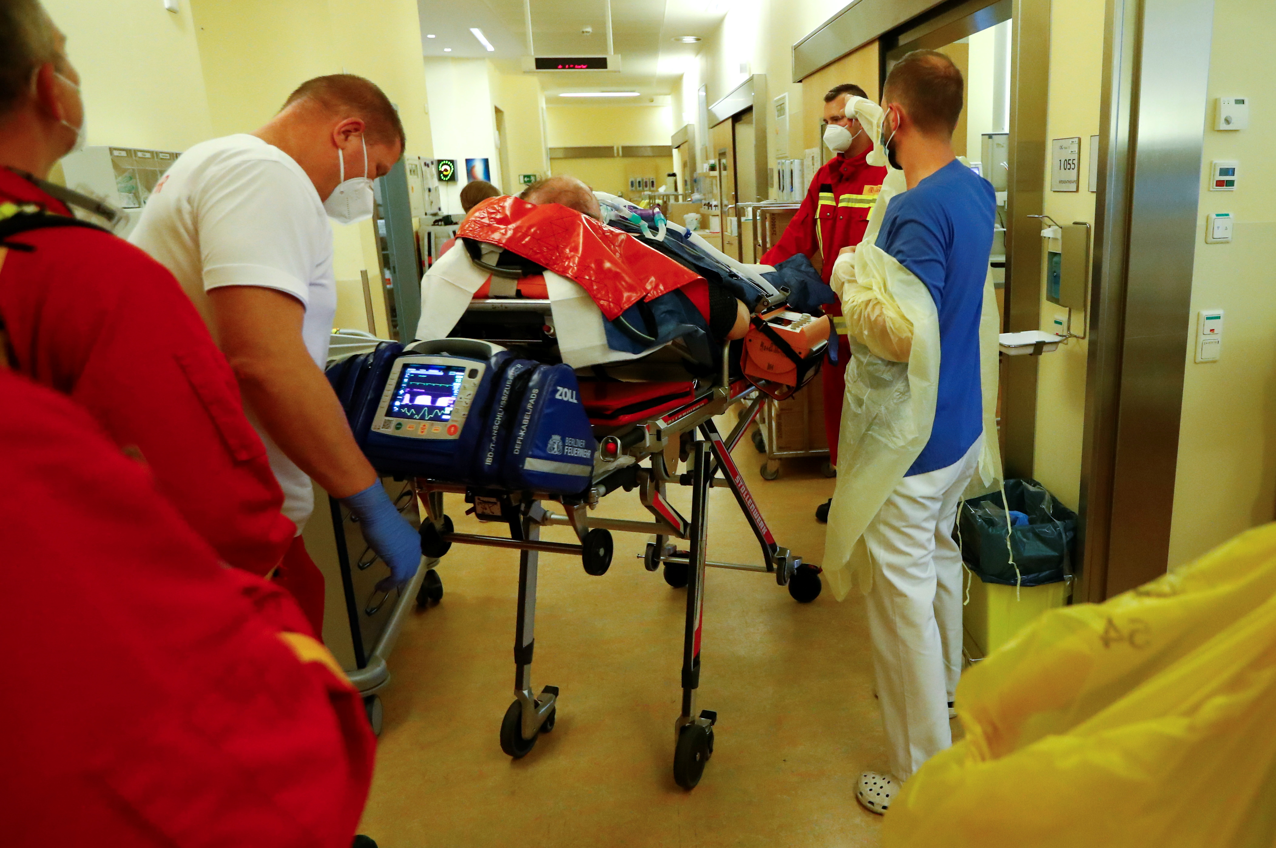 2020-10-30T142607Z_463923031_RC22TJ9A9NZH_RTRMADP_3_HEALTH-CORONAVIRUS-GERMANY-HOSPITAL