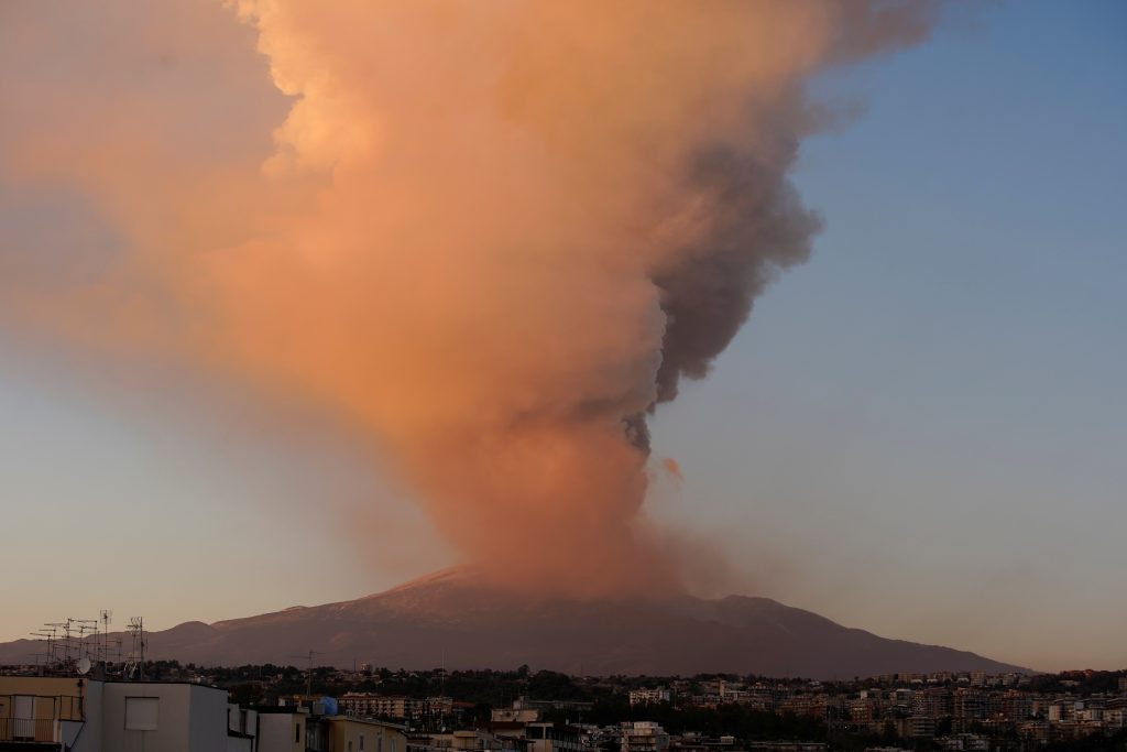 2021-02-16T170918Z_1102849412_RC2TTL9EOG33_RTRMADP_3_ITALY-ETNA-1024x683.jpg