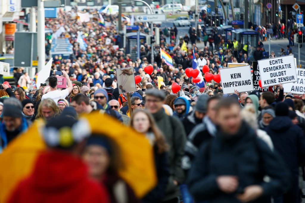 2021-03-20T143940Z_729269522_RC22FM9LE1OT_RTRMADP_3_HEALTH-CORONAVIRUS-GERMANY-PROTEST-1024x683.jpg