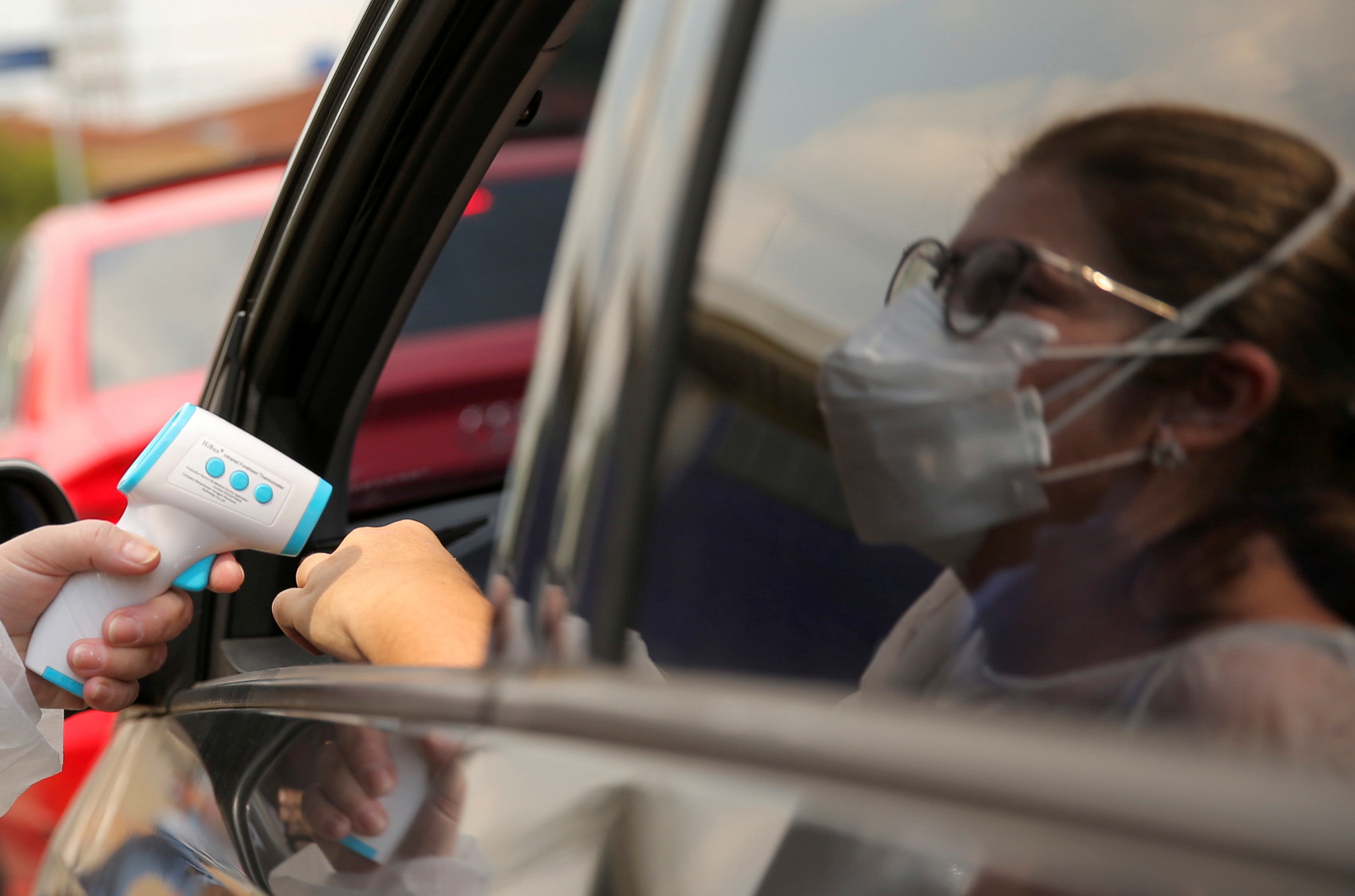 korona, koronavirus, mjerenje temperature, temperatura, covid, pandemija, brazil