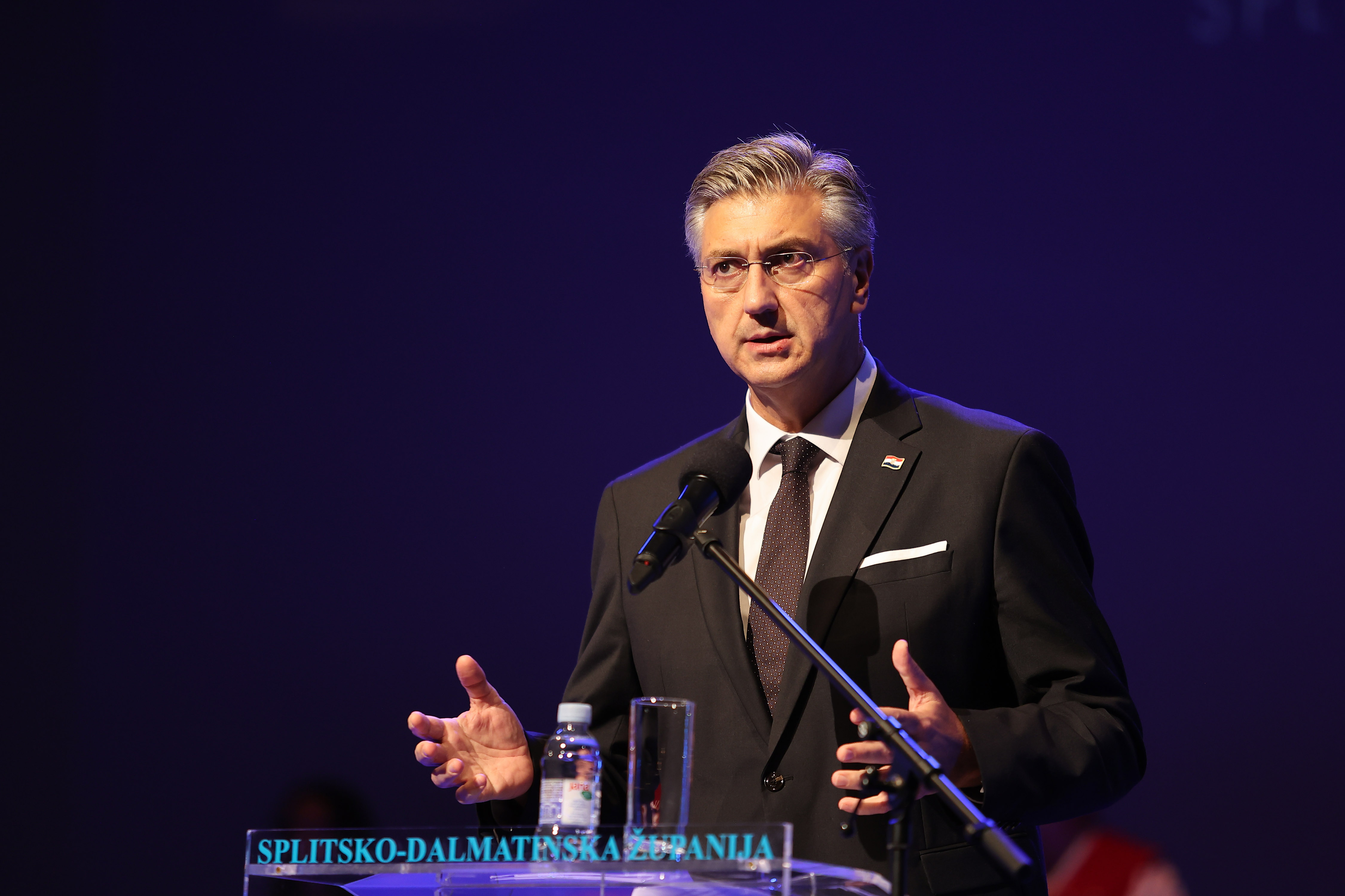 Svecana sjednica Splitsko-dalmatinske zupanije povodom Dana zupanije na kojem nazoci  i predsjednik Vlade Republike Hrvatske Andrej Plenkovic.