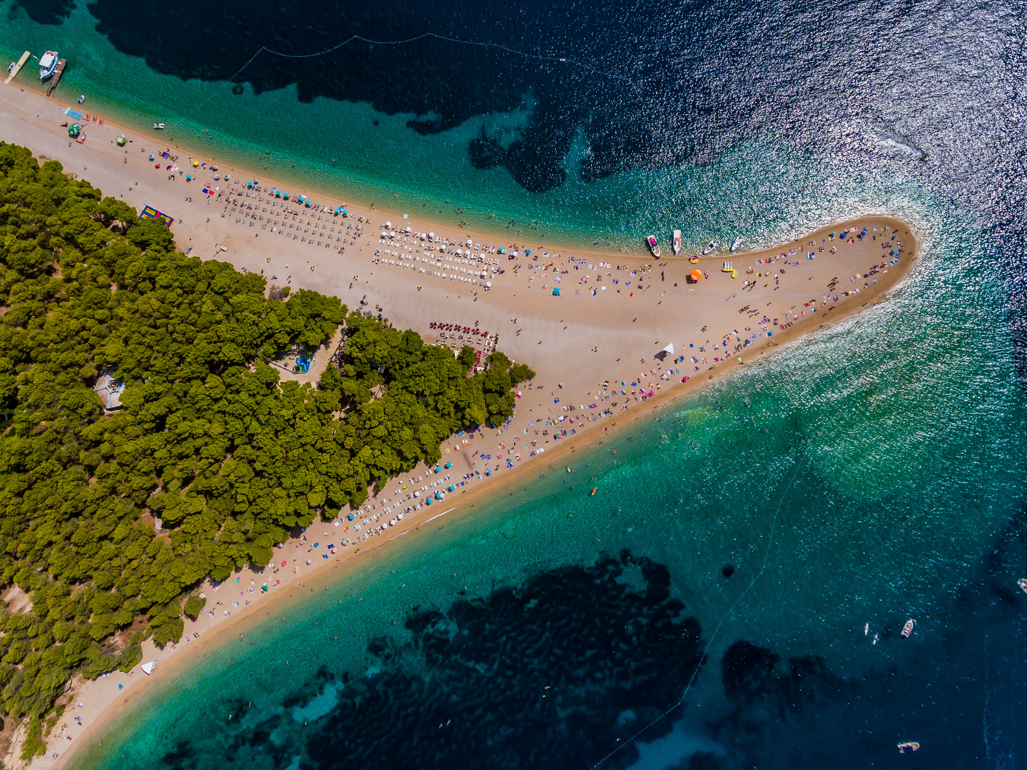 Bol - Panoramske fotografije Zlatnog Rata. Kraj kolovoza na jednoj od najpoznatijih jadranskih plaza - Zlatni rat. Photo: Zvonimir Barisin/PIXSELL